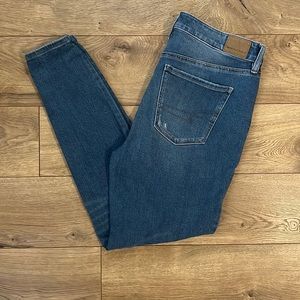 American Eagle Hi-Rise Jegging